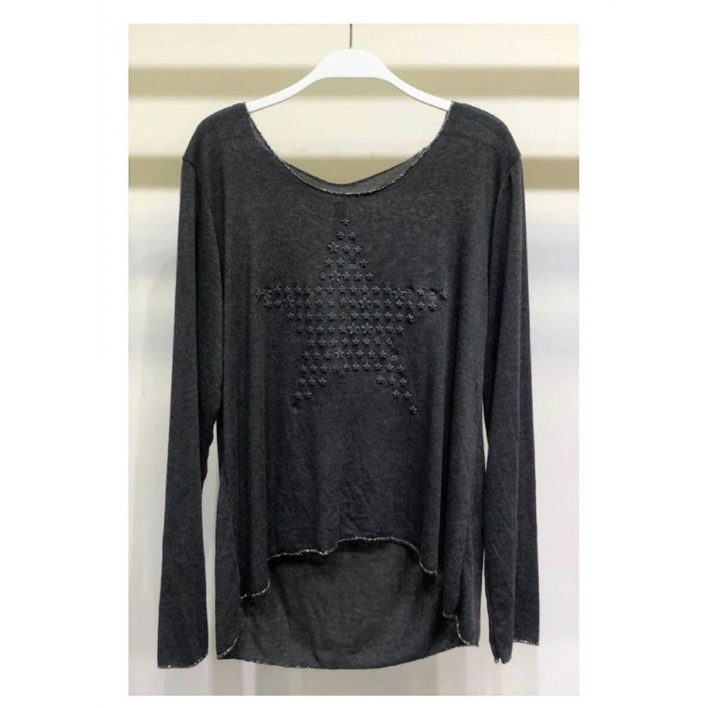 NEW VENTI6 star embossed top in black